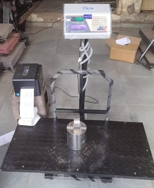 PLATFORM SCALE WITH EXTERNAL LABEL PRINTER